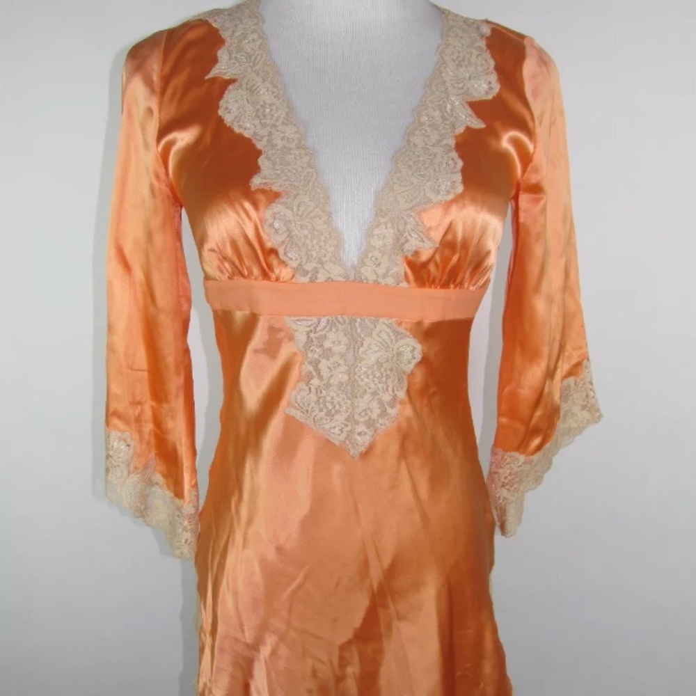 Vintage Bebe 🍊 XS SILK satin asymmetrical top